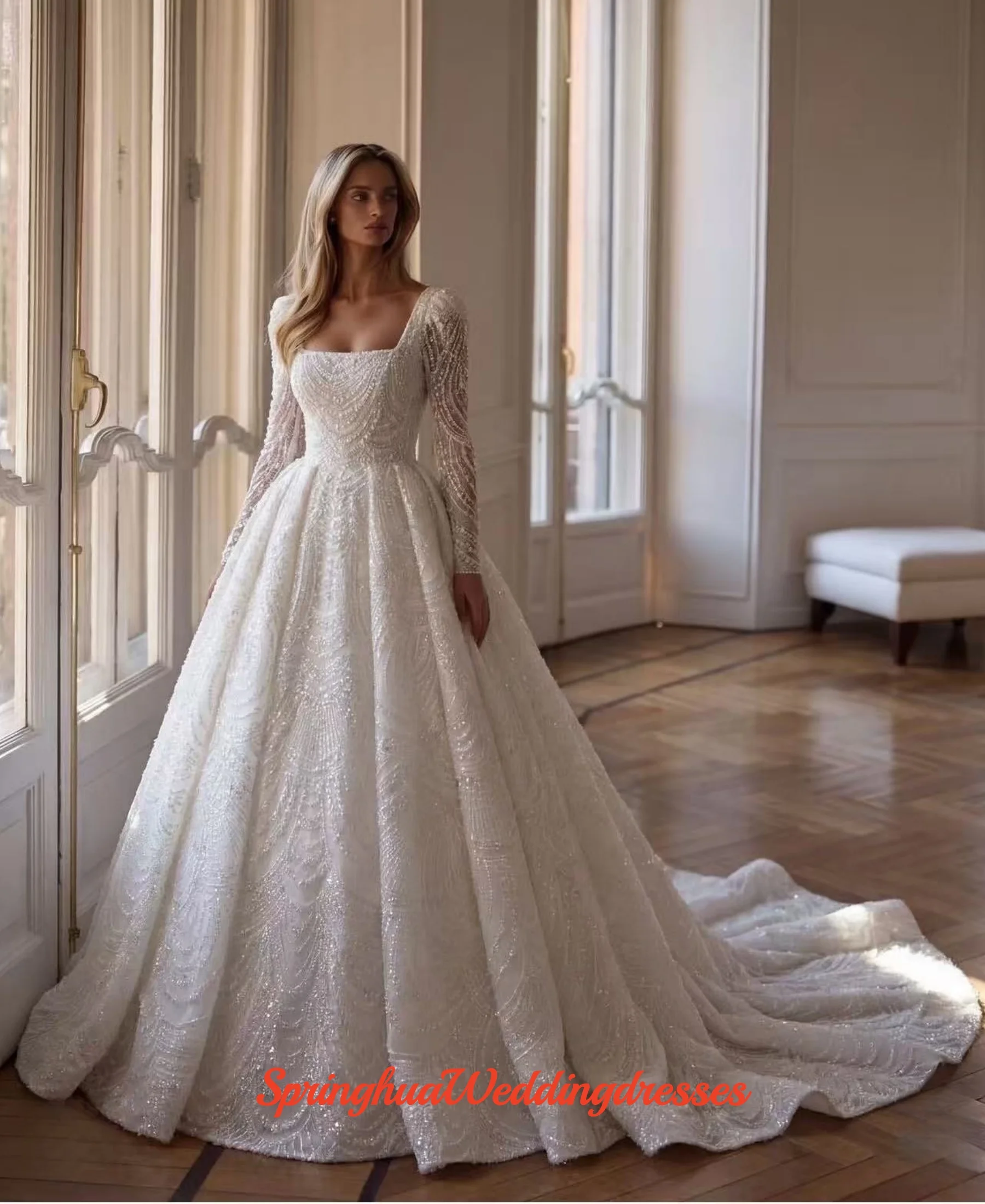 Customized elegant wedding dress with Square-necked wedding gown with lace long sleeves. Bride's wedding dress
Customized elegant wedding dress with Square-necked wedding gown with lace long sleeves. Bride's wedding dress