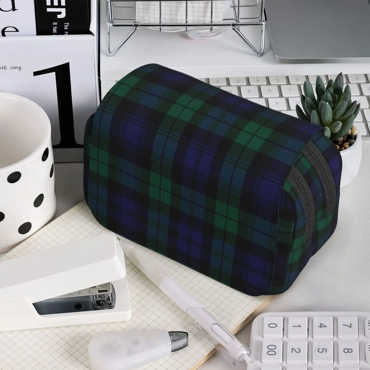Blackwatch Tartan Modern Cute Blue And Green Plaid Pencil Case for Boy Girl School Pen Box Pencil Bag Pen Holder Bag
Blackwatch Tartan Modern Cute Blue And Green Plaid Pencil Case for Boy Girl School Pen Box Pencil Bag Pen Holder Bag