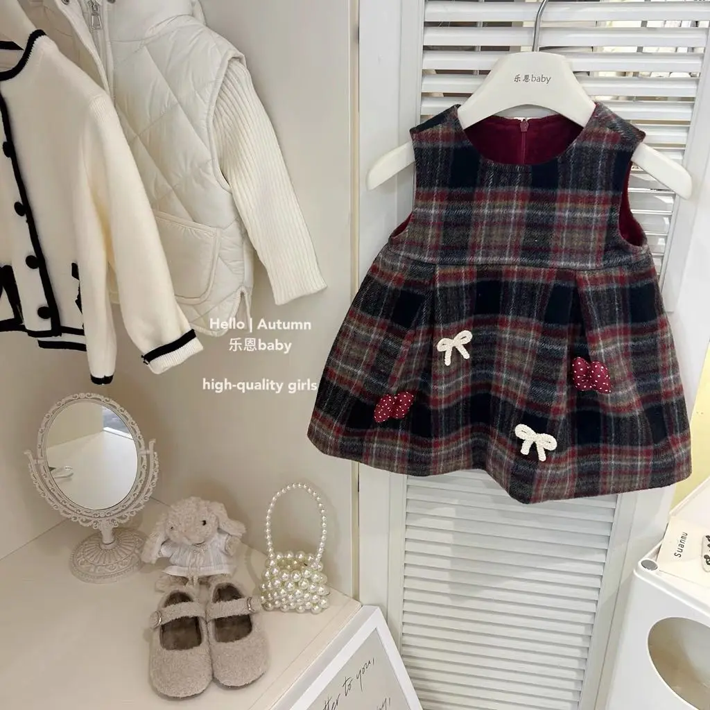 80-130cm Girls Vest Plaid Velvet Dress Autumn and Winter Children's Dress Retro Princess Dress
80-130cm Girls Vest Plaid Velvet Dress Autumn and Winter Children's Dress Retro Princess Dress