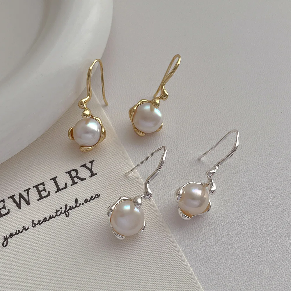 925 Sterling Silver Sparkling Pearl Earrings Personality Charm Geometric Shape Earrings Birthday Gift Women's Exquisite Jewelry
925 Sterling Silver Sparkling Pearl Earrings Personality Charm Geometric Shape Earrings Birthday Gift Women's Exquisite Jewelry