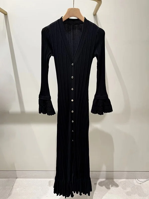 Spring 2026 Early Hepburn Style Lace Bell Sleeve V Neck Ribbed Knit Long Dress Slim Fit Gown City Commute Suitable Single Piece
Spring 2026 Early Hepburn Style Lace Bell Sleeve V Neck Ribbed Knit Long Dress Slim Fit Gown City Commute Suitable Single Piece