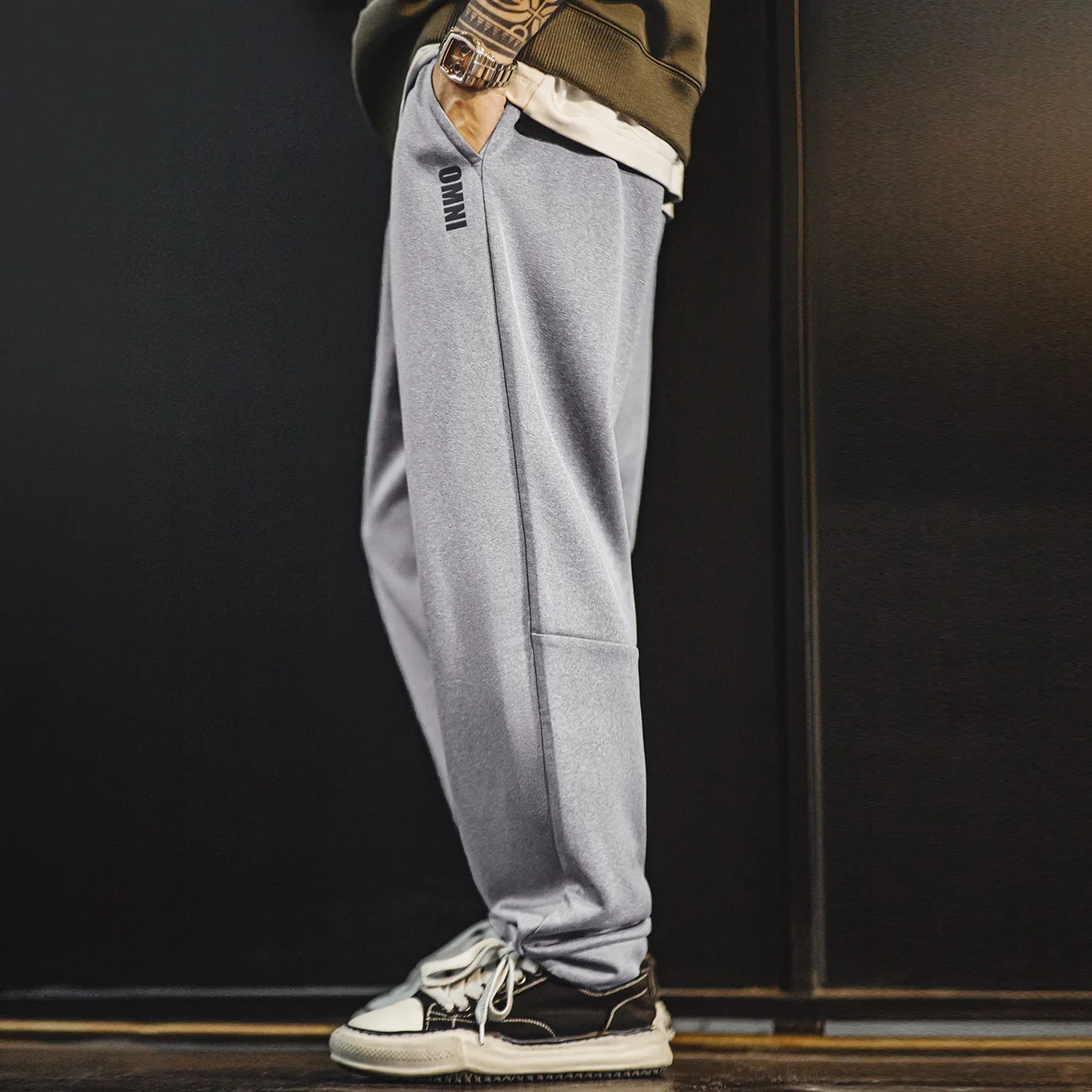 Maden Men's Casual Solid Color Easypants Elastic Waist Breathable Sweatpants Straight-Leg Cuffed Sports Training Pants for Fall
Maden Men's Casual Solid Color Easypants Elastic Waist Breathable Sweatpants Straight-Leg Cuffed Sports Training Pants for Fall