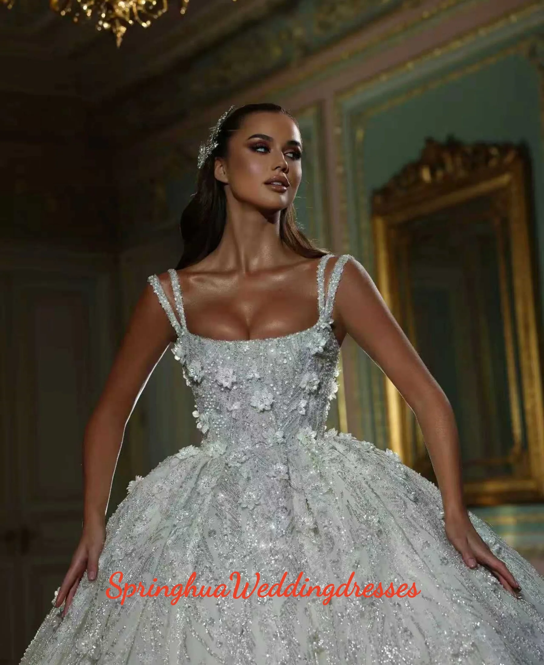 Customized Elegant Ball Gown Wedding Dresses Spaghetti Straps Beads Appliques Lace Bridal Gowns Sweep Train Vestidos De Noiva
Customized Elegant Ball Gown Wedding Dresses Spaghetti Straps Beads Appliques Lace Bridal Gowns Sweep Train Vestidos De Noiva