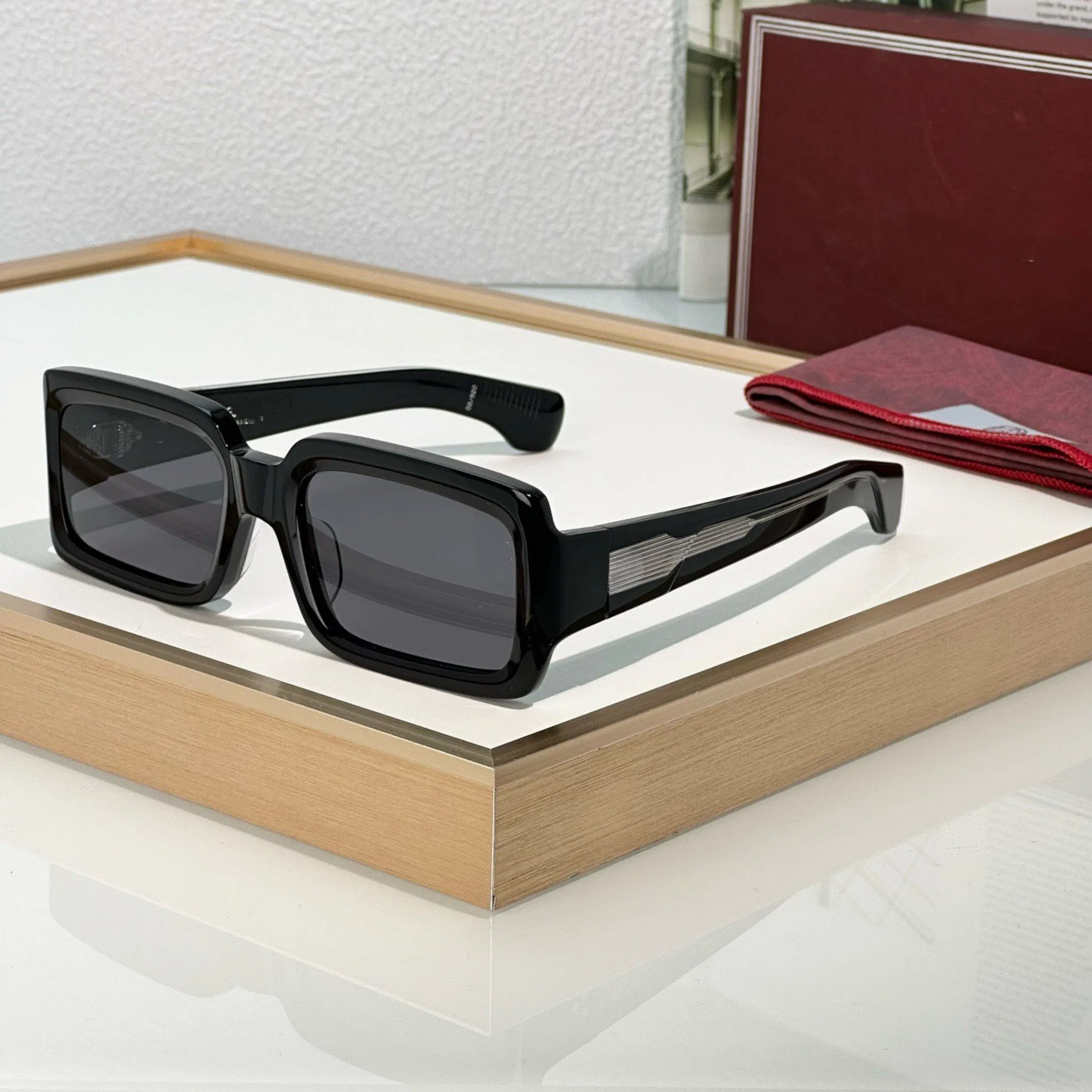 VERA Classic Retro Handmade Sun Glasses 10mm Thick Acetate Fiber Vintage Style Sunglasses for Men and Women UV400
VERA Classic Retro Handmade Sun Glasses 10mm Thick Acetate Fiber Vintage Style Sunglasses for Men and Women UV400
