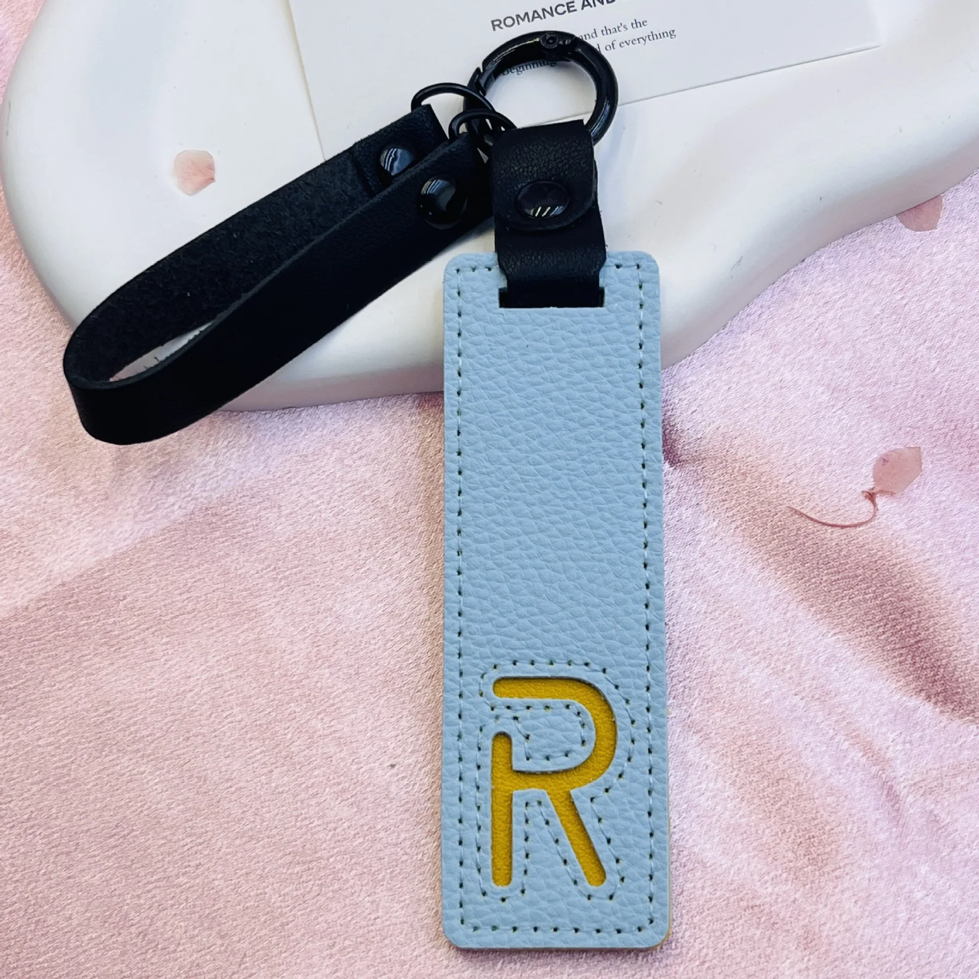 Accessory Display Hook Making Supplies Key Ring Pendant Keychain Accessories Keyring Holder Charm Gift 26 Letters Leather
Accessory Display Hook Making Supplies Key Ring Pendant Keychain Accessories Keyring Holder Charm Gift 26 Letters Leather