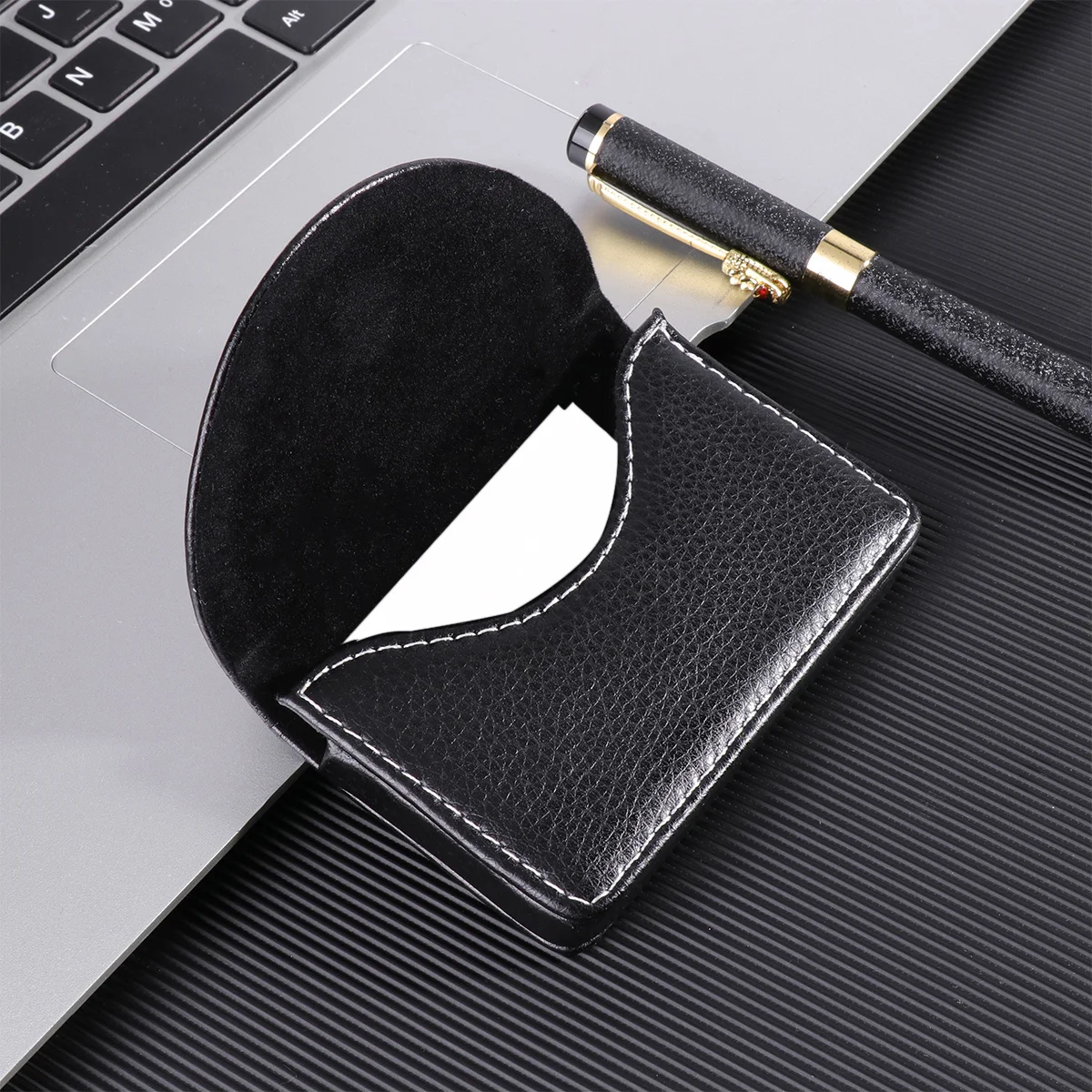 1Pcs Simple Design PU Business Case Portable Holder for Cards Elegant Storage Solution Black Business Case Name Holder
1Pcs Simple Design PU Business Case Portable Holder for Cards Elegant Storage Solution Black Business Case Name Holder