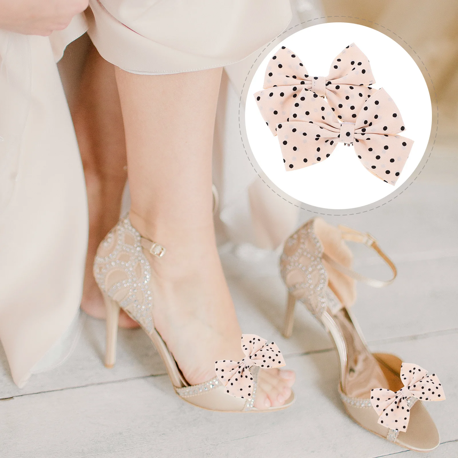 1Pair Wedding Shoe Clip Dotted Bowknot Design Alloy Rhinestone Buckle for Women Dress Pumps Bridal Shoe Accessories Decorative
1Pair Wedding Shoe Clip Dotted Bowknot Design Alloy Rhinestone Buckle for Women Dress Pumps Bridal Shoe Accessories Decorative