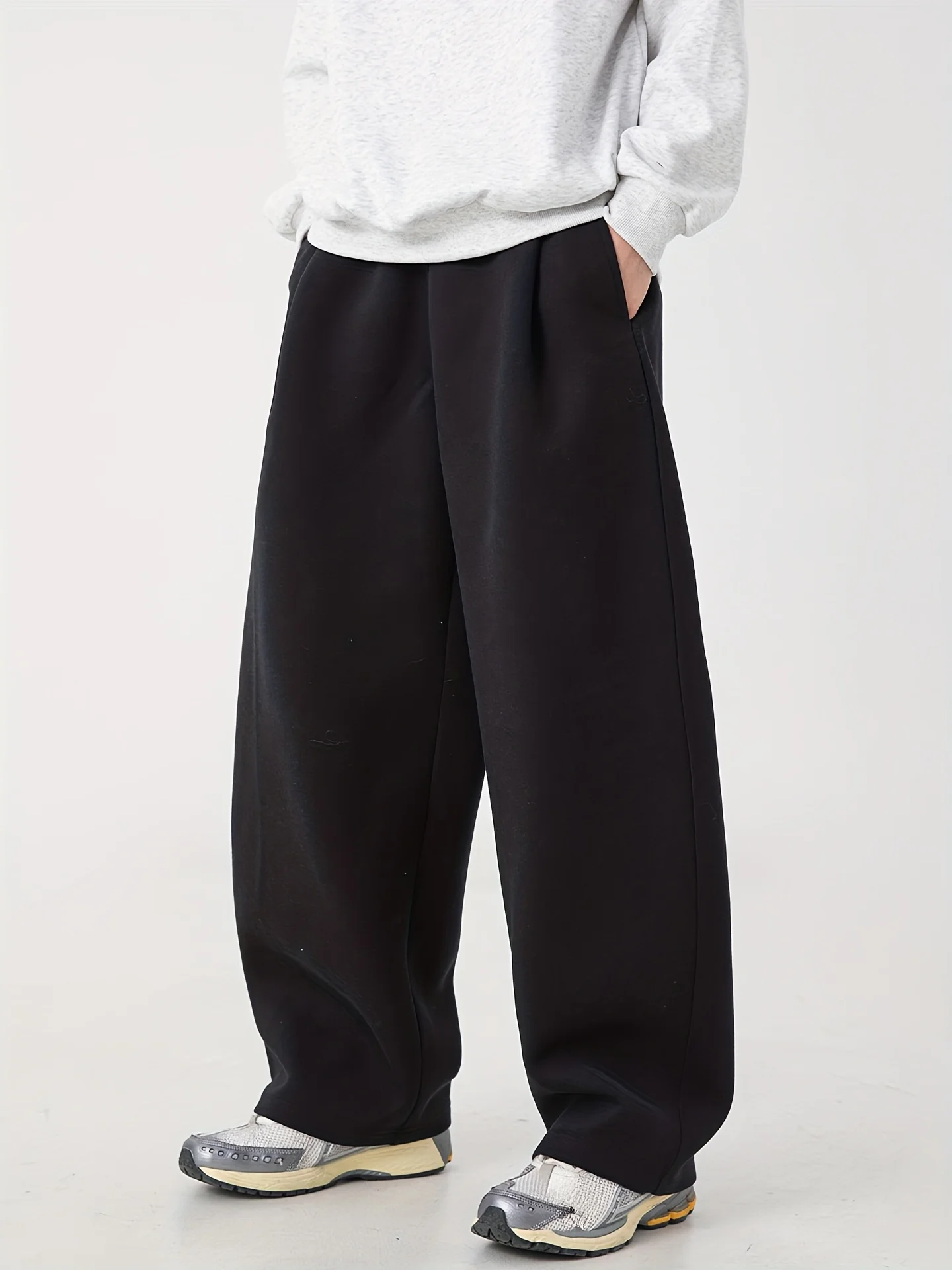 Men's Fashion Spring and Autumn Basic Solid Color Silhouette Drawstring Loose Daily Casual Sweatpants
Men's Fashion Spring and Autumn Basic Solid Color Silhouette Drawstring Loose Daily Casual Sweatpants