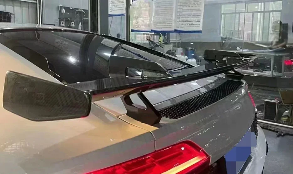 Задний спойлер R8 Gen.2 Facelift из углеродного волокна GT Wing, задний спойлер для Audi R8 4S V10 Gen 2, автомобильный спойлер
Задний спойлер R8 Gen.2 Facelift из углеродного волокна GT Wing, задний спойлер для Audi R8 4S V10 Gen 2, автомобильный спойлер