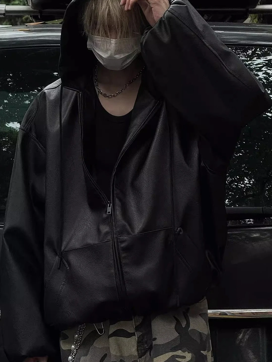 Мужская кожаная куртка-худи в стиле ретро, универсальная, молодежная, с длинными рукавами, приталенная, для весны, осени и зимы, повседневная верхняя одежда
Мужская кожаная куртка-худи в стиле ретро, универсальная, молодежная, с длинными рукавами, приталенная, для весны, осени и зимы, повседневная верхняя одежда