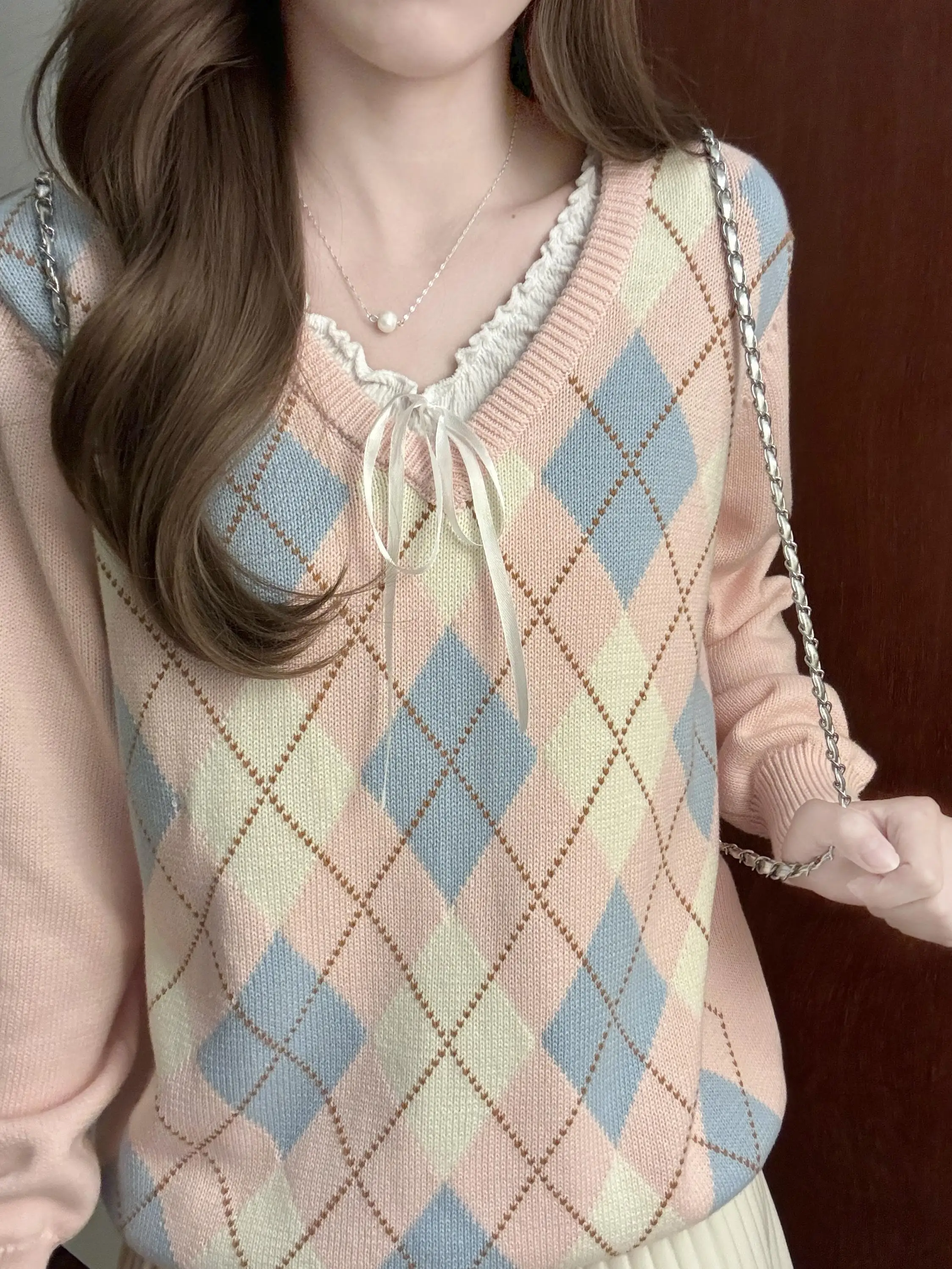 Женский вязаный свитер Brandy Girl, розовый, винтажный, с V-образным вырезом, свободного кроя, осенне-зимний, мягкий, удобный, прямой, из хлопка...
Женский вязаный свитер Brandy Girl, розовый, винтажный, с V-образным вырезом, свободного кроя, осенне-зимний, мягкий, удобный, прямой, из хлопка...