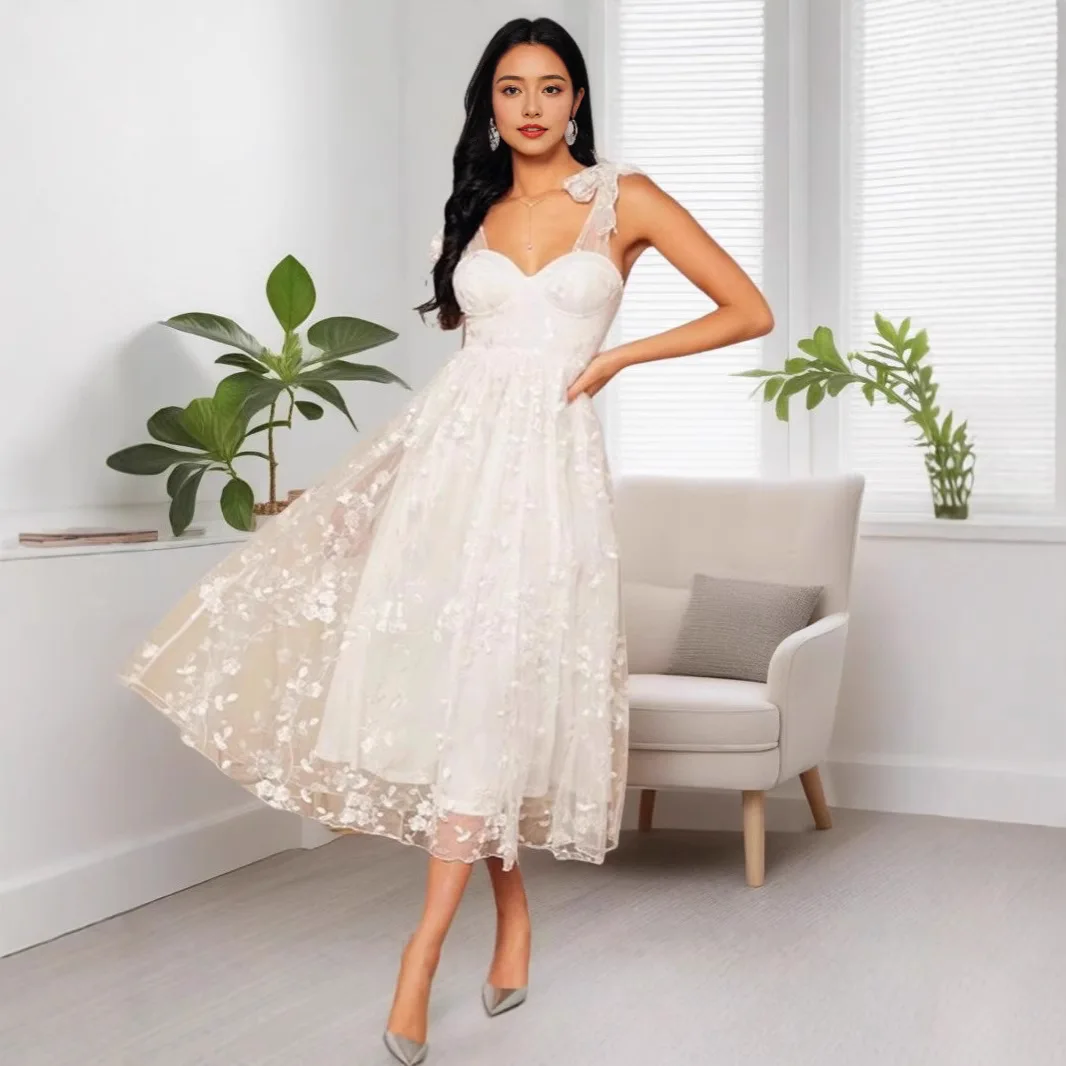 Elegant Summer Wedding Sleeveless V-neck Bridal Dress A-line Princess Lace Splicing White Suspender Dress
Elegant Summer Wedding Sleeveless V-neck Bridal Dress A-line Princess Lace Splicing White Suspender Dress
