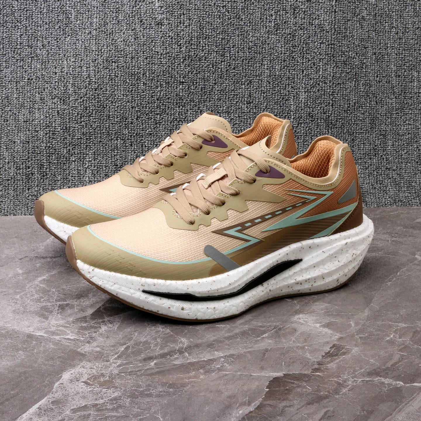 New Wear-Resistant Comfortable Professional Breathable Men's and Women's Running Shoes Sprinting Casual Shoes Marathon Shoes Goo
New Wear-Resistant Comfortable Professional Breathable Men's and Women's Running Shoes Sprinting Casual Shoes Marathon Shoes Goo