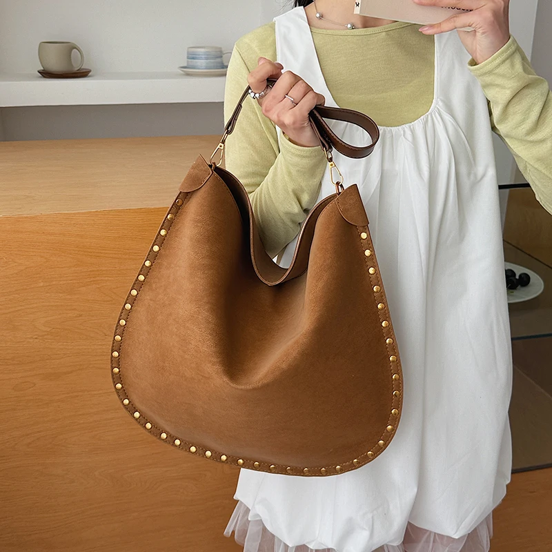 Vintage Pu Leather Bag For Women Trend Half Moon Underarm Shoulder Bag Korean Y2k Brand Commuting Handbag Tote Rivet Bag Armpit
Vintage Pu Leather Bag For Women Trend Half Moon Underarm Shoulder Bag Korean Y2k Brand Commuting Handbag Tote Rivet Bag Armpit
