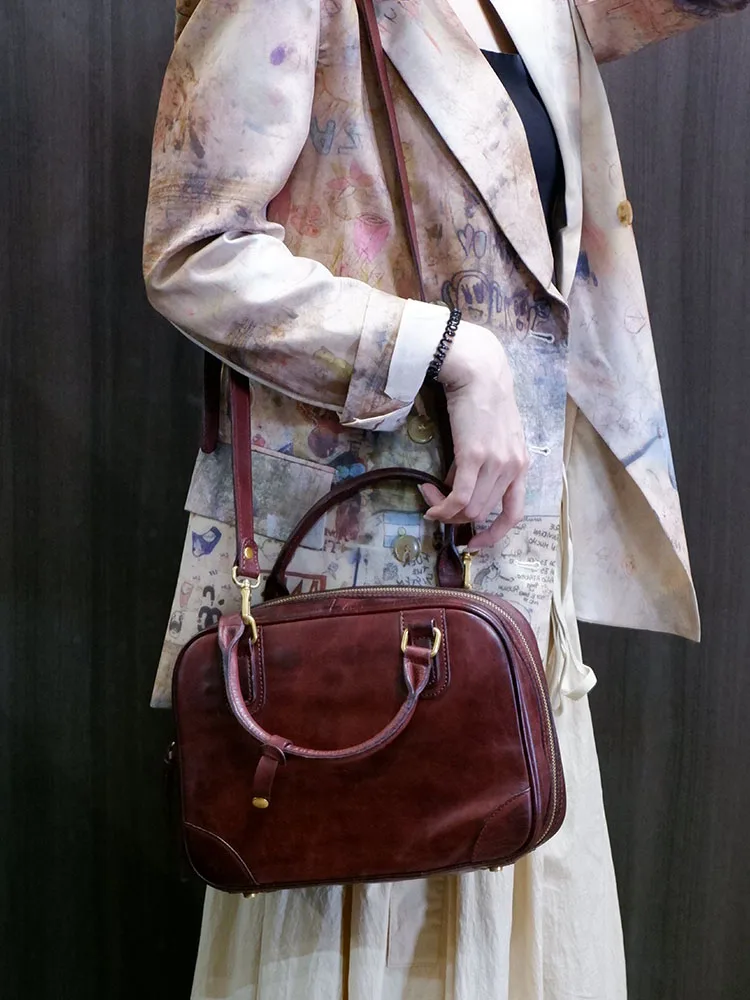 Fashion vintage luxury handmade genuine leather ladies' small handbag casual outdoor party cow leather shoulder crossbody bag
Fashion vintage luxury handmade genuine leather ladies' small handbag casual outdoor party cow leather shoulder crossbody bag