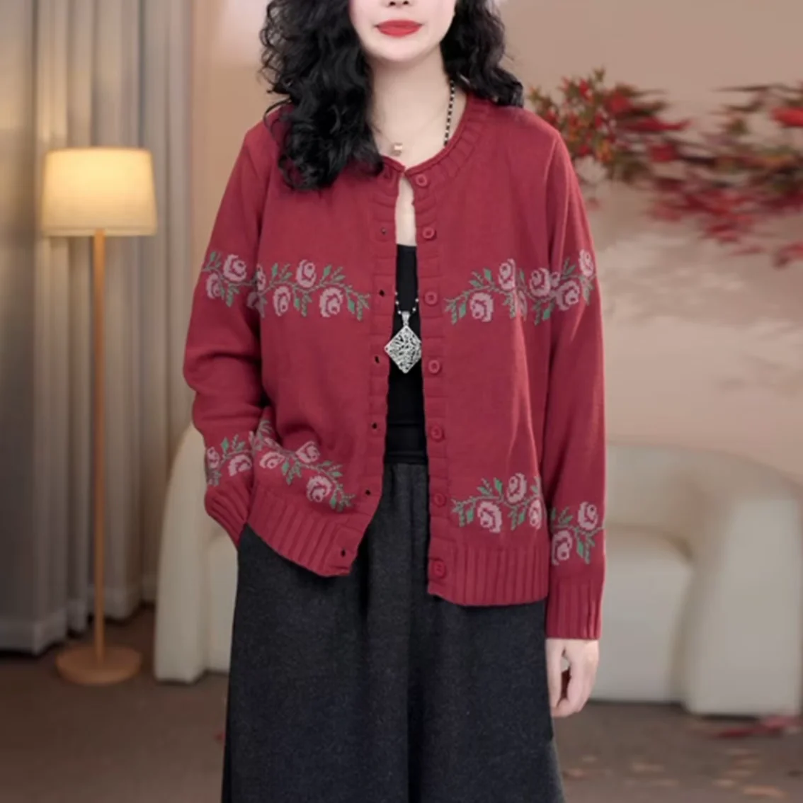 Женская трикотажная кофта больших размеров, длинная, с круглым вырезом, двусторонняя, скрывающая живот, осенне-зимняя, новая, для повседневной носки и прогулок...
Женская трикотажная кофта больших размеров, длинная, с круглым вырезом, двусторонняя, скрывающая живот, осенне-зимняя, новая, для повседневной носки и прогулок...