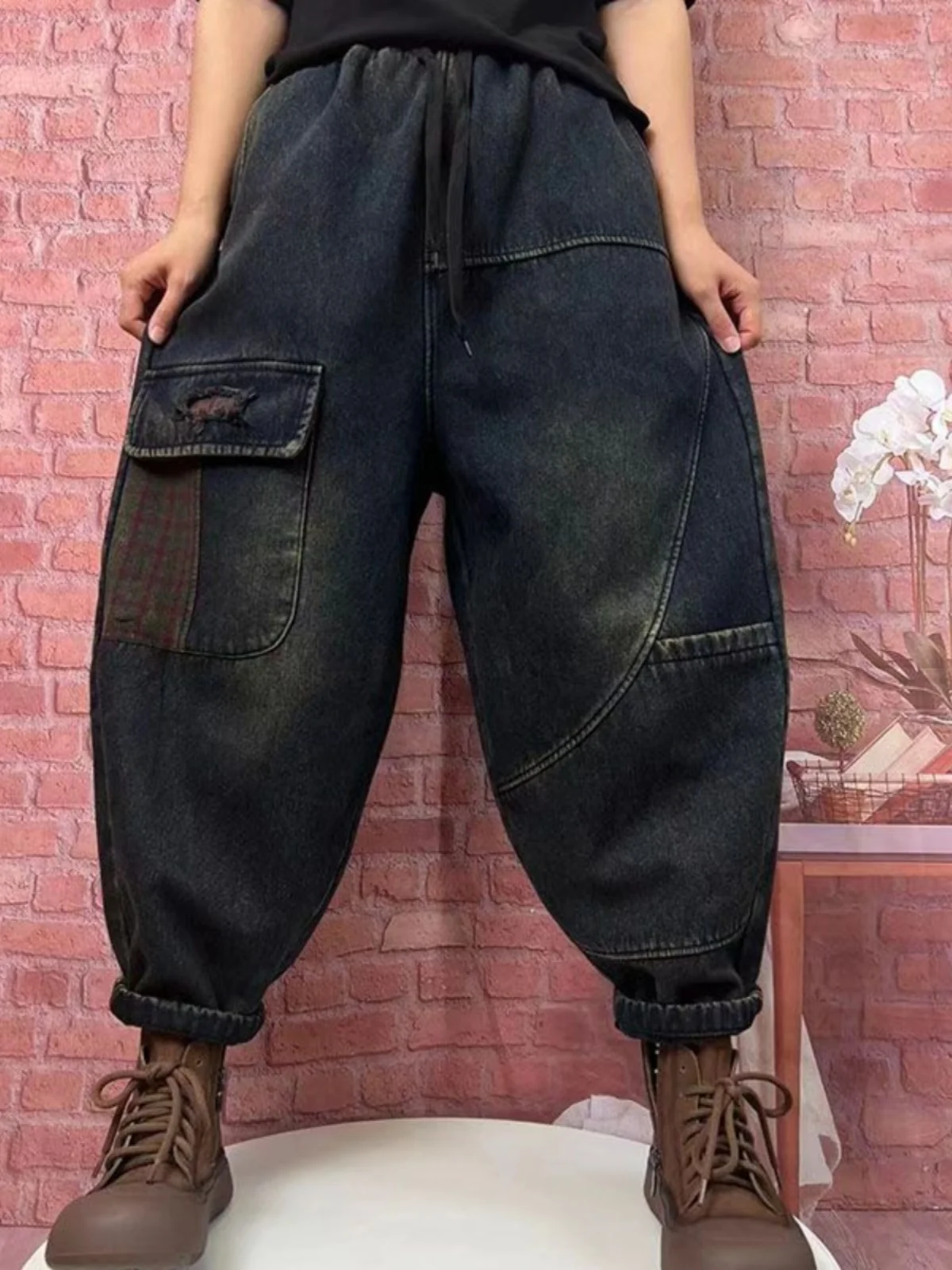 Новые зимние джинсы из денима с флисовой подкладкой, с эффектом потертости, в стиле пэчворк, свободного кроя, женские, винтажные, больших размеров, цветные
Новые зимние джинсы из денима с флисовой подкладкой, с эффектом потертости, в стиле пэчворк, свободного кроя, женские, винтажные, больших размеров, цветные