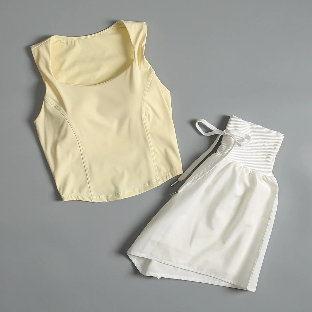 Fashion internet celebrity sports suit for women in summer high-end fashion breathable yoga suit quick-drying fitness exercise 
Fashion internet celebrity sports suit for women in summer high-end fashion breathable yoga suit quick-drying fitness exercise