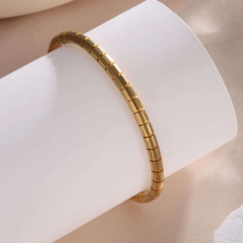 Luxury Stainless Steel Gold color Bangle for Women Anti rust Small Waist Bracelet Daily Simple Jewelry
Luxury Stainless Steel Gold color Bangle for Women Anti rust Small Waist Bracelet Daily Simple Jewelry