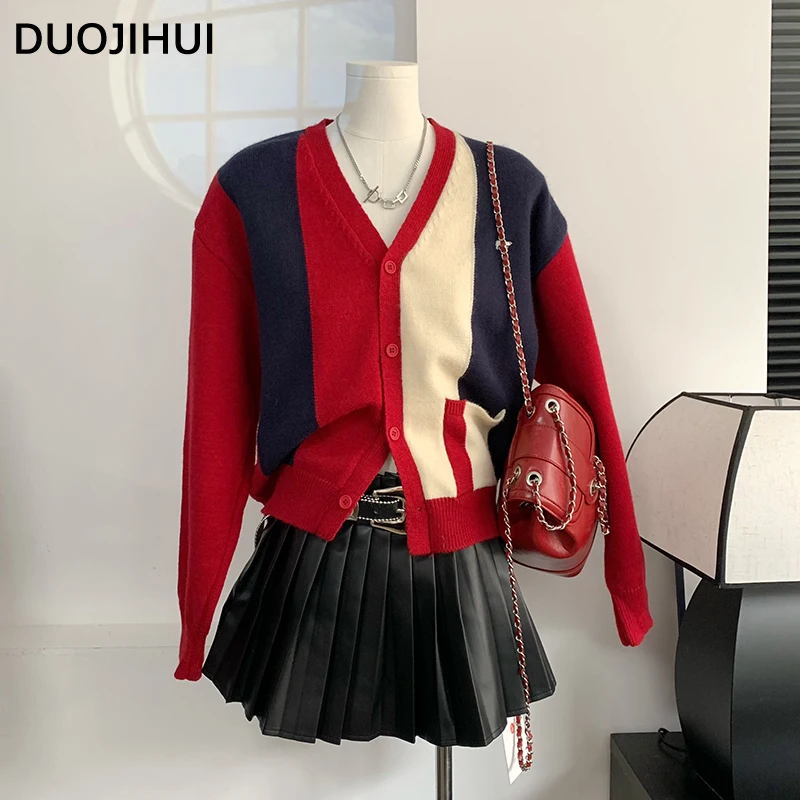 DUOJIHUI Autumn Chic Embroidery Basic V-neck Female Cardigan Classic Striped Contrast Color Loose Simple Casual Women's Cardigan
DUOJIHUI Autumn Chic Embroidery Basic V-neck Female Cardigan Classic Striped Contrast Color Loose Simple Casual Women's Cardigan