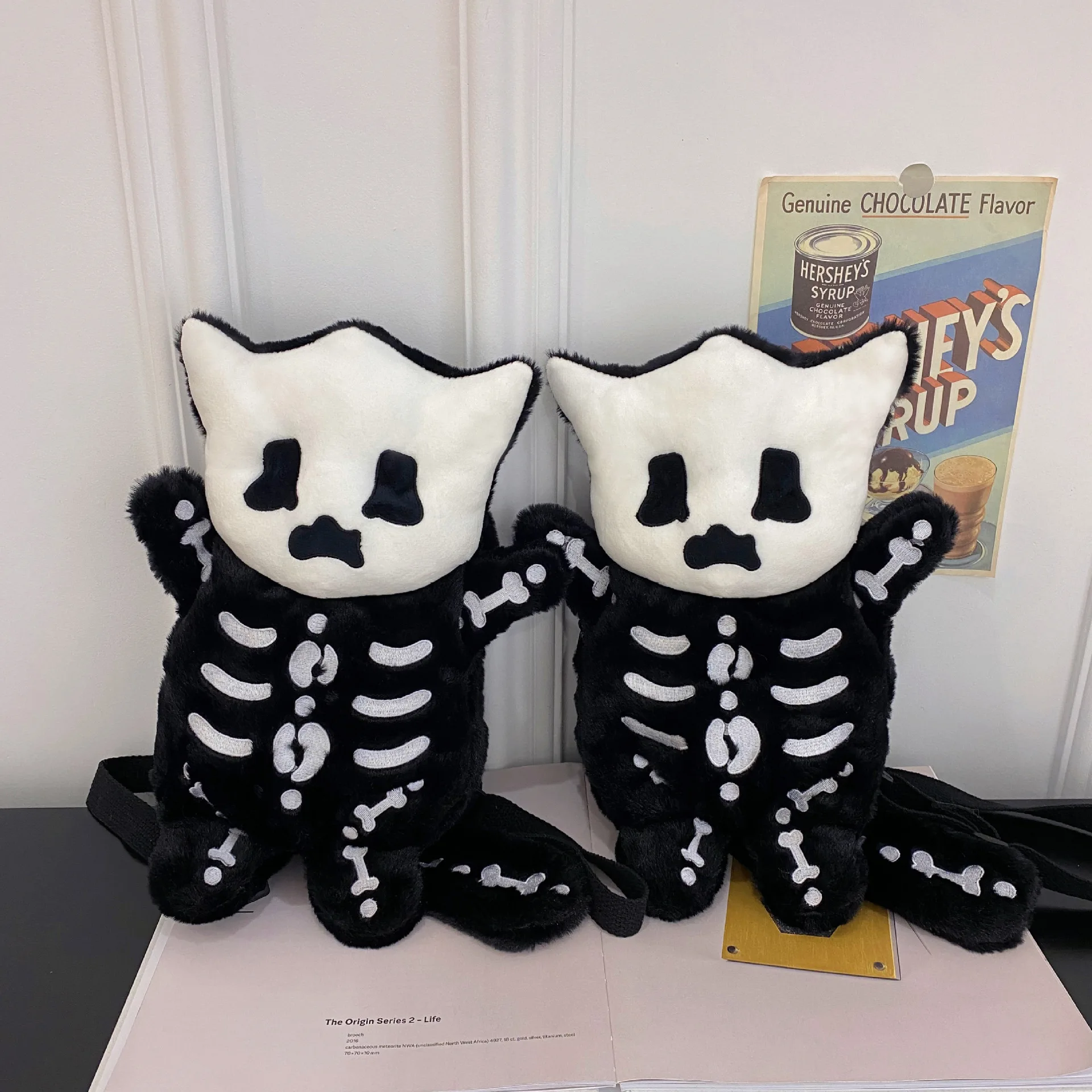 Designer Brand Halloween Skull Plush Cartoon mochila Backpack 2023 New Cute Shoulder Crossbody Bags for Women Hot Selling
Designer Brand Halloween Skull Plush Cartoon mochila Backpack 2023 New Cute Shoulder Crossbody Bags for Women Hot Selling