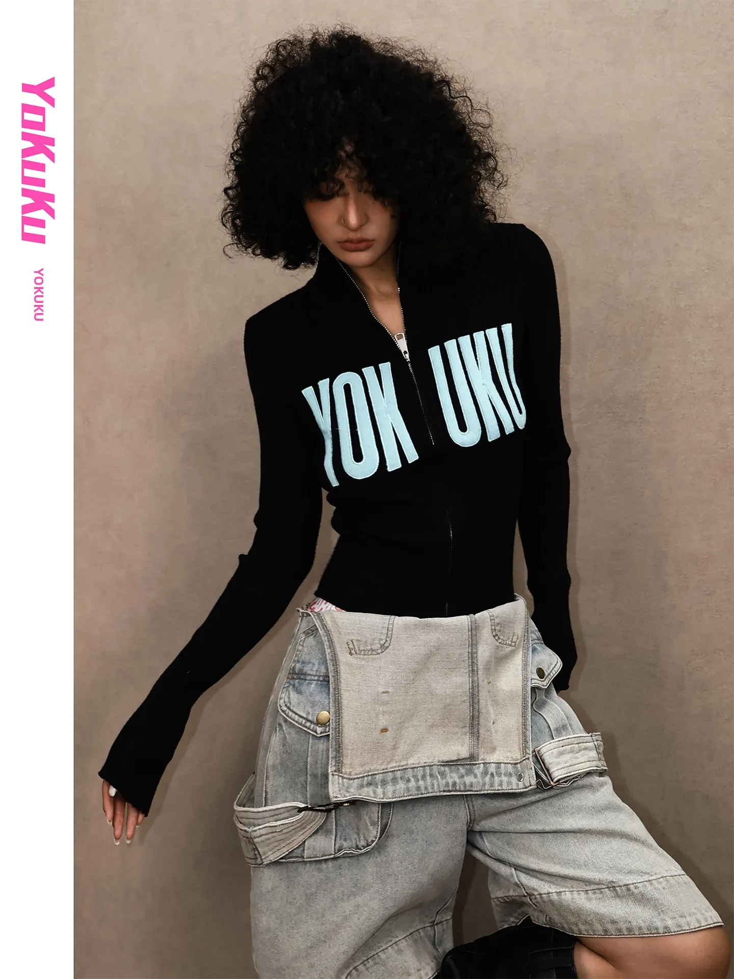 American Style Color Block Letter Embroidery Patchwork Knitted Sweater Women's Double Zipper Fleece Long Sleeve Cardigan
American Style Color Block Letter Embroidery Patchwork Knitted Sweater Women's Double Zipper Fleece Long Sleeve Cardigan