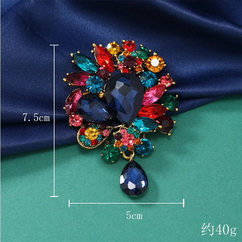 Elegant brooch with high gloss Bauhinia flower and zircon inlay for vintage style and exquisite pin accessories 
Elegant brooch with high gloss Bauhinia flower and zircon inlay for vintage style and exquisite pin accessories