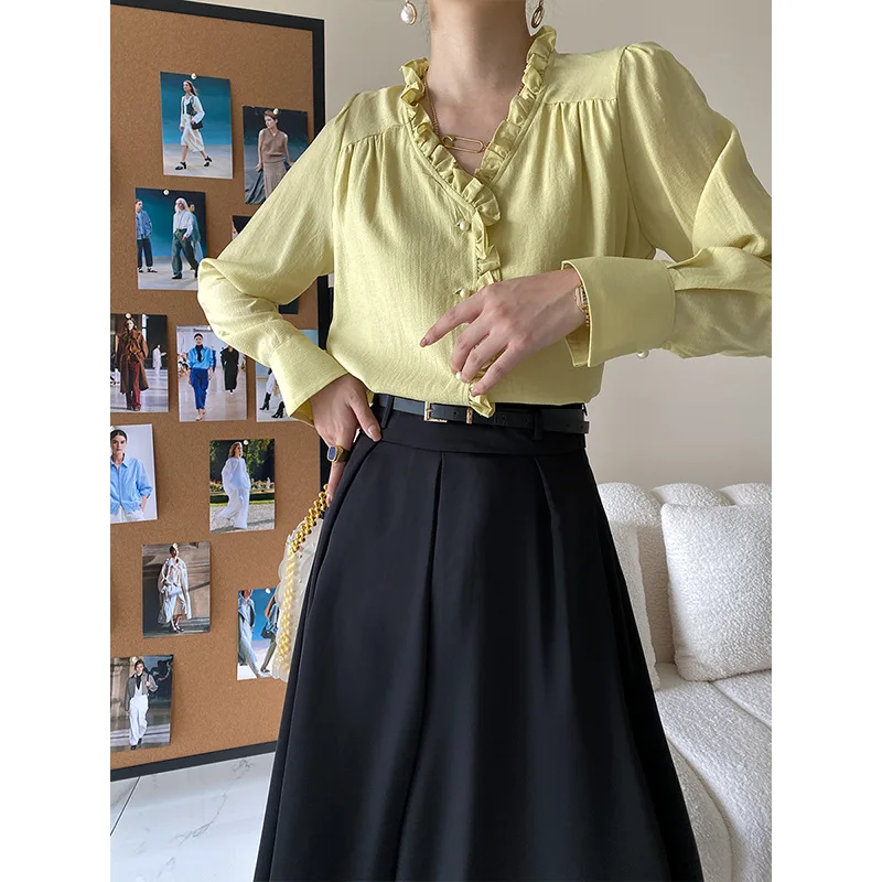 French Acetic Acid Fungus Edge Bubble Sleeves, Small Shirt for Layering, 2024 Autumn and Winter New Style
French Acetic Acid Fungus Edge Bubble Sleeves, Small Shirt for Layering, 2024 Autumn and Winter New Style