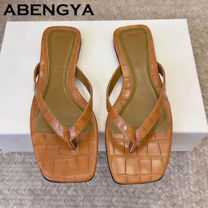 Square Toe Flip Flops Flat Slippers Women Clip Toe Leather Kitten Heels Mules Summer Casual Vacation Beach Slides Shoes Female
Square Toe Flip Flops Flat Slippers Women Clip Toe Leather Kitten Heels Mules Summer Casual Vacation Beach Slides Shoes Female