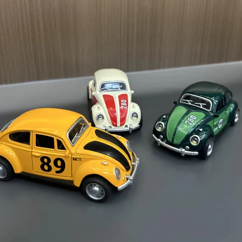 Новая игрушечная машинка для мальчиков, коллекционная модель из сплава в стиле ретро, подходит в качестве подарка на день рождения для друзей.
Новая игрушечная машинка для мальчиков, коллекционная модель из сплава в стиле ретро, подходит в качестве подарка на день рождения для друзей.