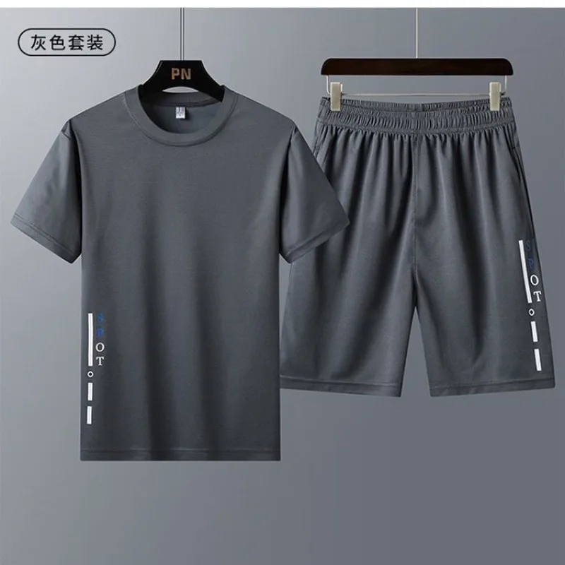 Summer Men's Round Neck Short Sleeved T-shirt and Shorts Two-piece Printed Letters Comfortable Casual Sports Fitness Running Set
Summer Men's Round Neck Short Sleeved T-shirt and Shorts Two-piece Printed Letters Comfortable Casual Sports Fitness Running Set