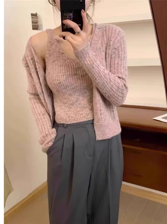 Chic Women's Autumn Vintage Color Dot Strap Knitted Sweater And Cardigan Coat Two-Piece Set Sweet Fit Regular Sve Long Sle...
Chic Women's Autumn Vintage Color Dot Strap Knitted Sweater And Cardigan Coat Two-Piece Set Sweet Fit Regular Sve Long Sle...