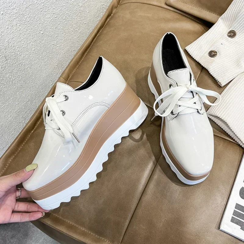 Luxury Women Sneakers Platform Shoes for Women Fashion Lace-Up Casual Shoes Comfortable Chunky Women Sports Shoes New
Luxury Women Sneakers Platform Shoes for Women Fashion Lace-Up Casual Shoes Comfortable Chunky Women Sports Shoes New