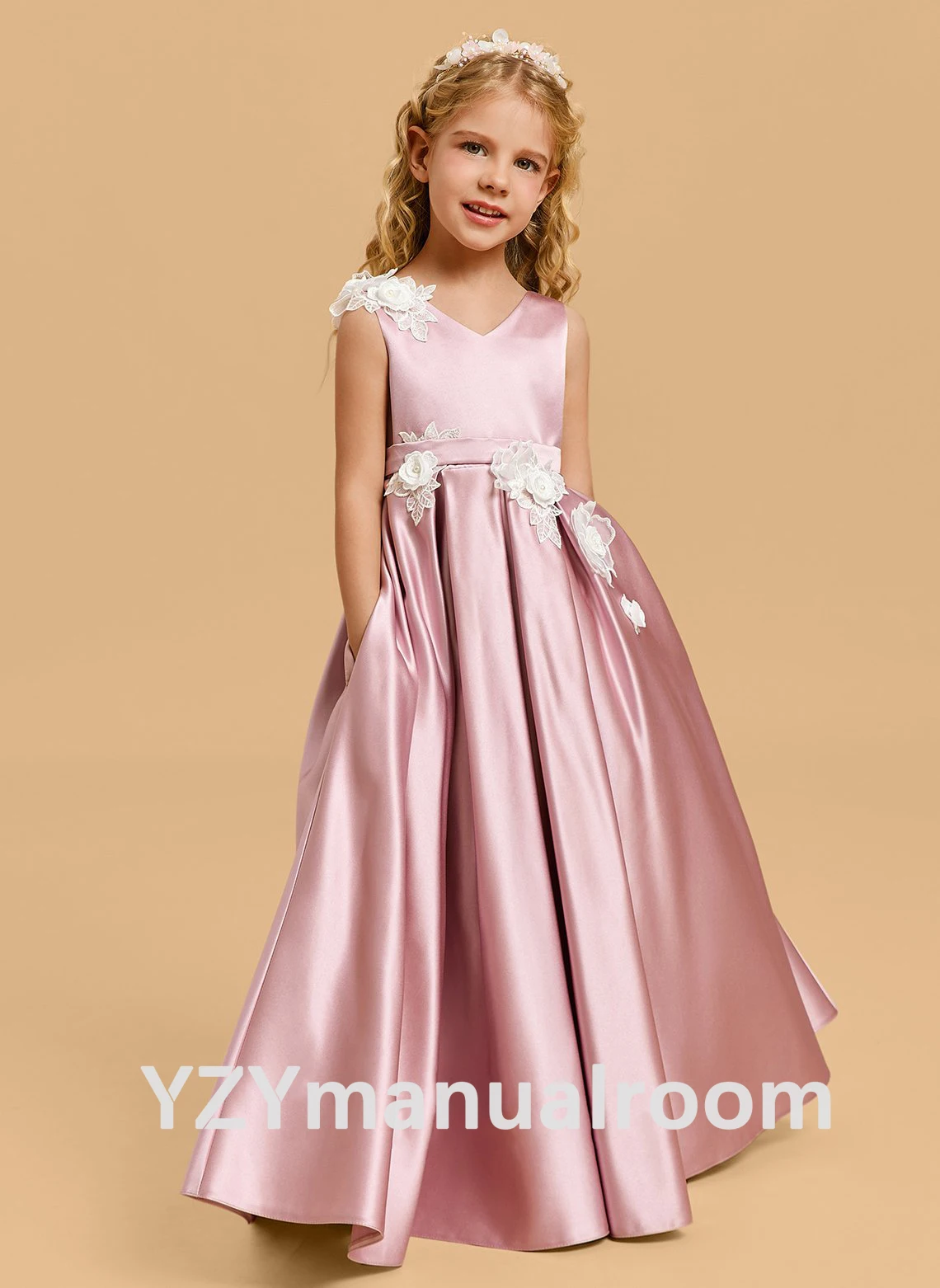 Girl dresses/dress/A-line V-Neck Floor-Length Satin Flower Girl Dress With 3D Floral/Customizable
Girl dresses/dress/A-line V-Neck Floor-Length Satin Flower Girl Dress With 3D Floral/Customizable