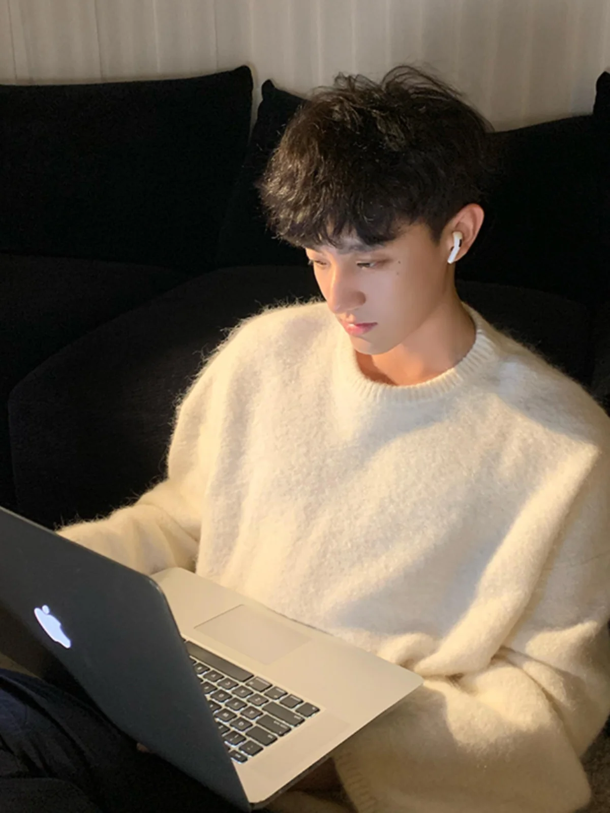 White Camere round Ne Knitted Sweater for Men Lazy Sle Inner Wear Base irt Cleanfit Loose Fit Spring Autumn Casual
White Camere round Ne Knitted Sweater for Men Lazy Sle Inner Wear Base irt Cleanfit Loose Fit Spring Autumn Casual