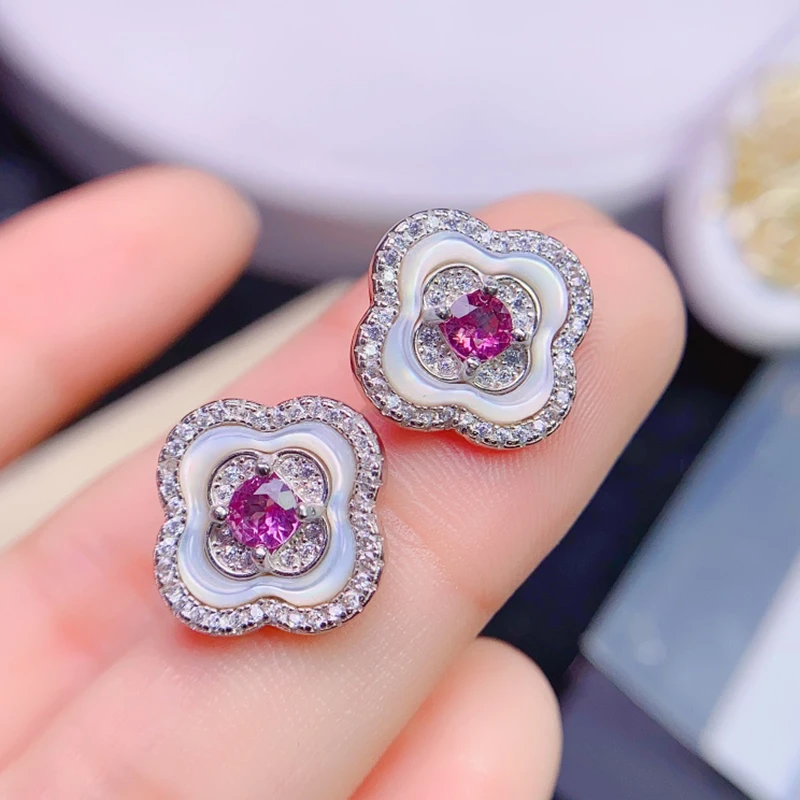 Natural garnet earrings for women silver 925 jewelry luxury gem stones 18k gold plated free shiping items
Natural garnet earrings for women silver 925 jewelry luxury gem stones 18k gold plated free shiping items