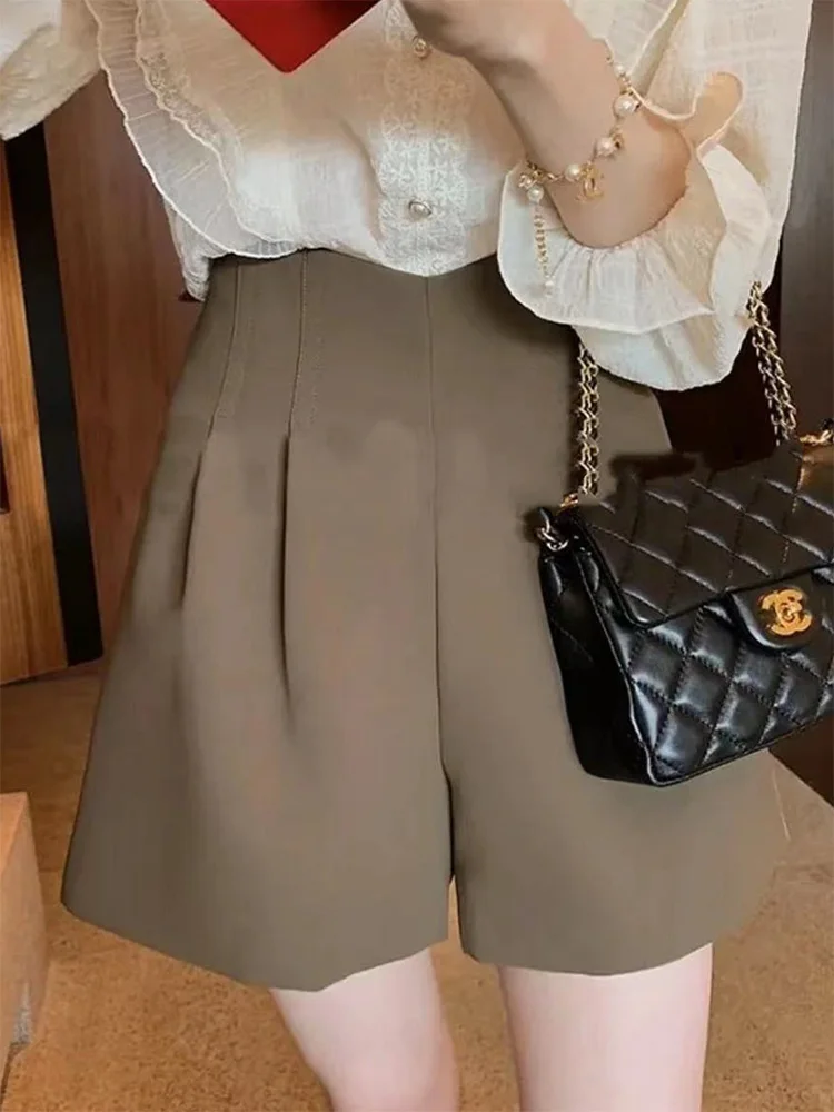 High Waist Khaki Suit Shorts Women's Summer New Korean Loose Waist Casual Wide Leg mid A-Line Five-Point Pants
High Waist Khaki Suit Shorts Women's Summer New Korean Loose Waist Casual Wide Leg mid A-Line Five-Point Pants