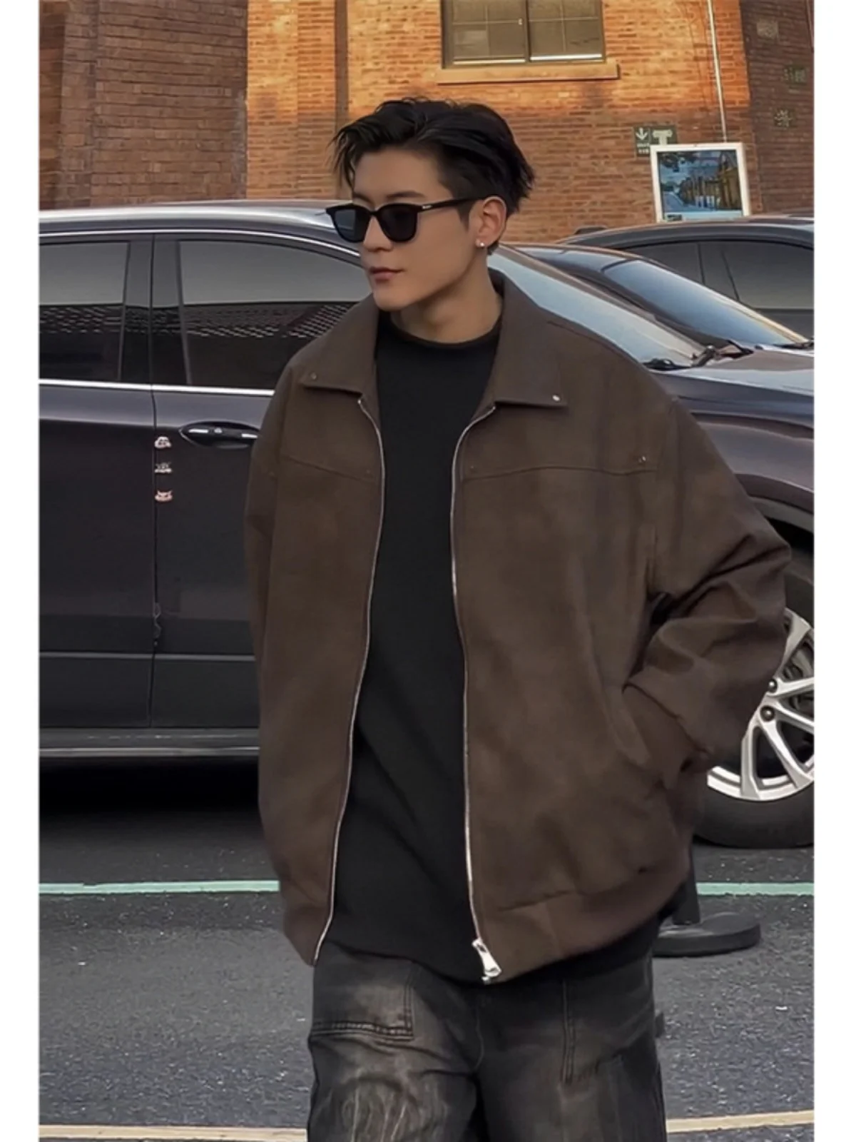 Brown Suede Men's Jaet Trendy Cleanfit Baseball Sle American Retro Pilot Coat Loose Fit Button Decorated Long Sve Yout...
Brown Suede Men's Jaet Trendy Cleanfit Baseball Sle American Retro Pilot Coat Loose Fit Button Decorated Long Sve Yout...