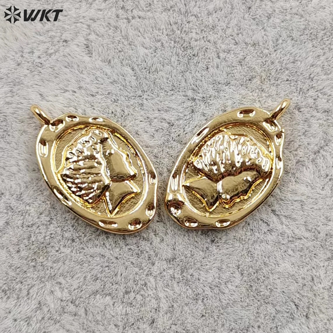 WT-P1934 Newest Design 18K Real Gold Plated Oval Yellow Brass Pendants for Necklace Design In 10PCS
WT-P1934 Newest Design 18K Real Gold Plated Oval Yellow Brass Pendants for Necklace Design In 10PCS