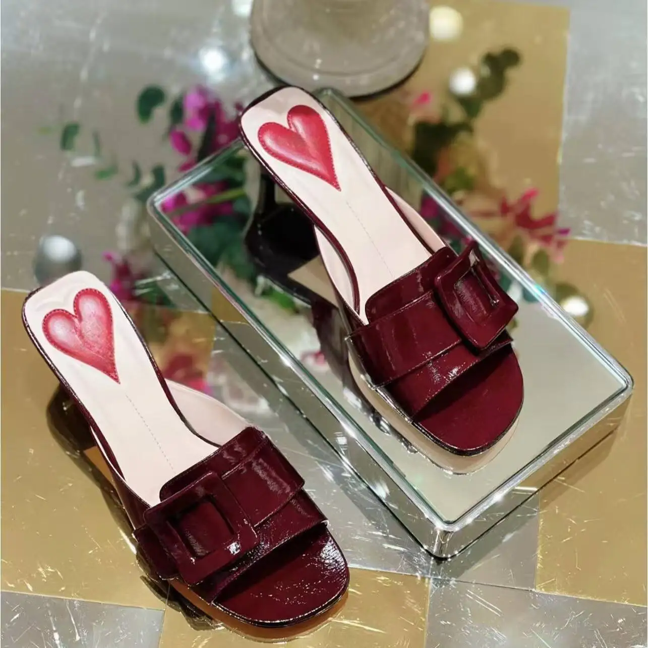 Fashionable mid Heel Open Toe Sandals Women's Thin Heel Shoes Stylish Buckle Straps Summer New Arrival Flat Roof Slippers
Fashionable mid Heel Open Toe Sandals Women's Thin Heel Shoes Stylish Buckle Straps Summer New Arrival Flat Roof Slippers