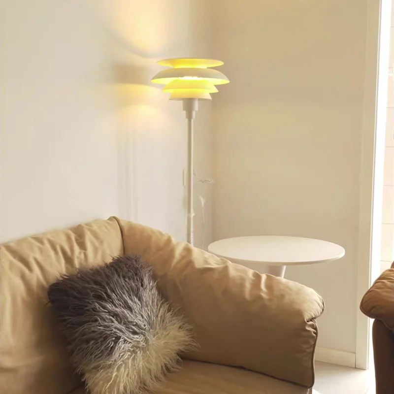 Nordic Creative Simple and Luxury Design Desk Lamp Decoration Bedroom Living Room Atmosphere LED Lighting Desk Lamp
Nordic Creative Simple and Luxury Design Desk Lamp Decoration Bedroom Living Room Atmosphere LED Lighting Desk Lamp