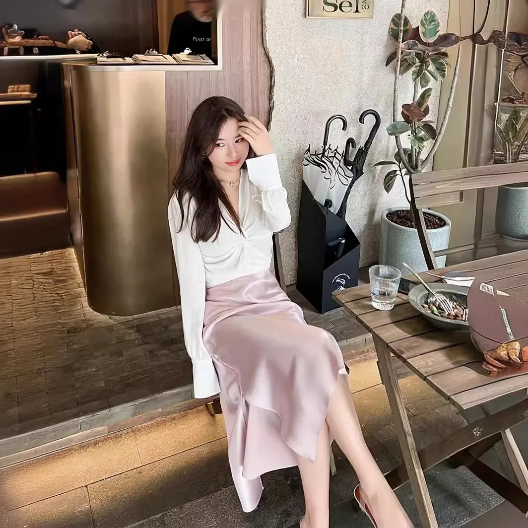 Medium To Long Fashion Temperament Satin Bread Hip Skirt for Children's Summer Leisure Versatile Commuting
Medium To Long Fashion Temperament Satin Bread Hip Skirt for Children's Summer Leisure Versatile Commuting