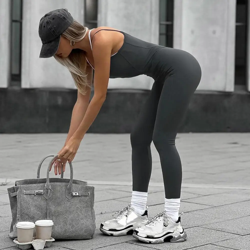 Stretchy Women Jumpsuit Women Jumpsuit Stylish Women's Yoga Jumpsuit with Patchwork Design Sleeveless Backless High for Sporty
Stretchy Women Jumpsuit Women Jumpsuit Stylish Women's Yoga Jumpsuit with Patchwork Design Sleeveless Backless High for Sporty
