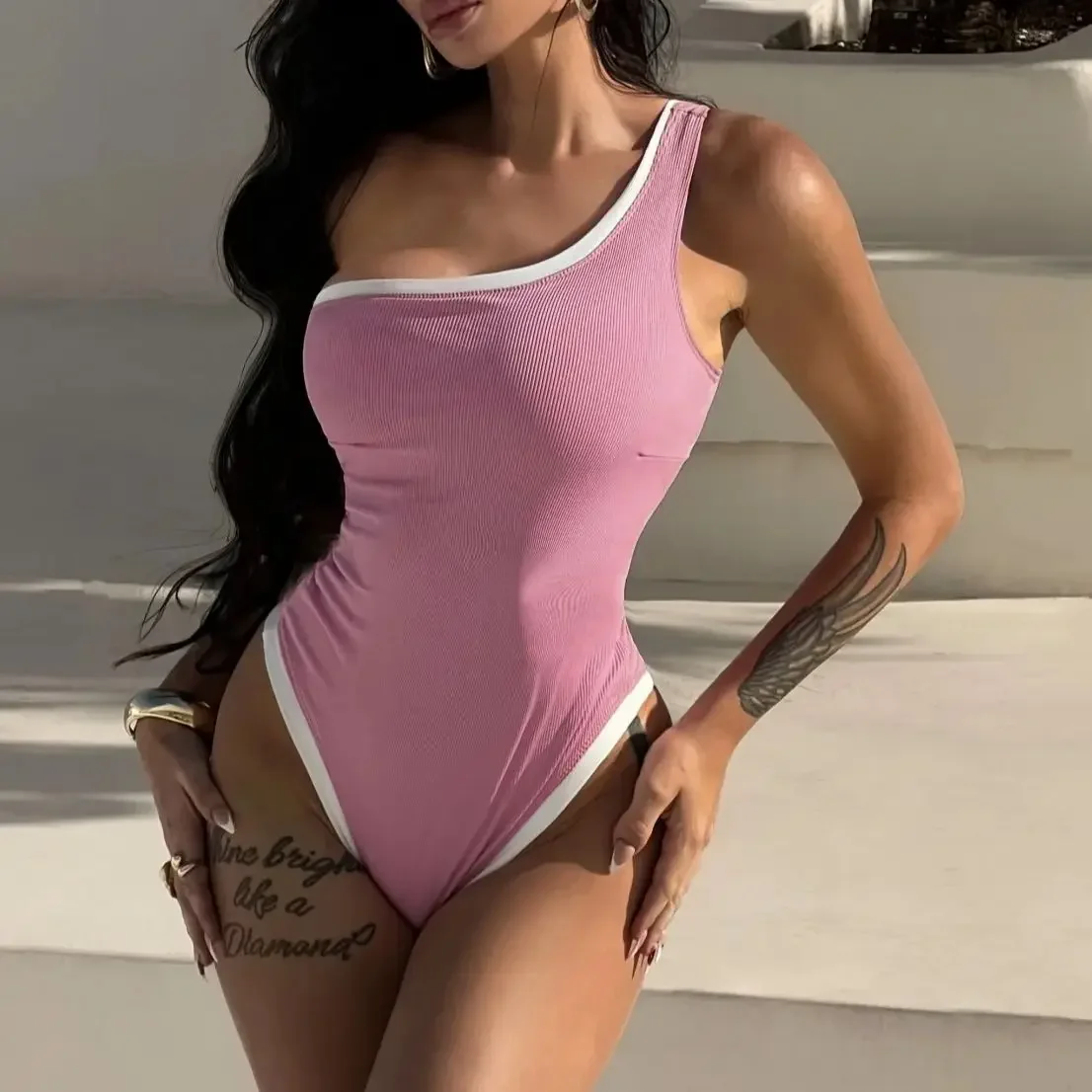 Sexy Ribbed One Shoulder One Piece Swimsuit 2025 Black Pink Trikini Strapless Women‘s Swimwear Elegant Beachwear Biquini
Sexy Ribbed One Shoulder One Piece Swimsuit 2025 Black Pink Trikini Strapless Women‘s Swimwear Elegant Beachwear Biquini