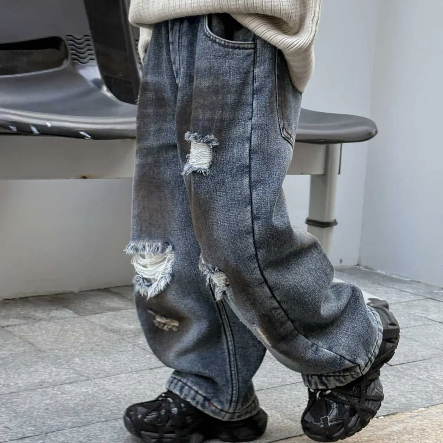Boys Pants 2024 Winter New Childrens Wear Korean Style Boy Baby Retro Design Sense Plus Fleece Thickened Wide-leg Jeans Casual
Boys Pants 2024 Winter New Childrens Wear Korean Style Boy Baby Retro Design Sense Plus Fleece Thickened Wide-leg Jeans Casual
