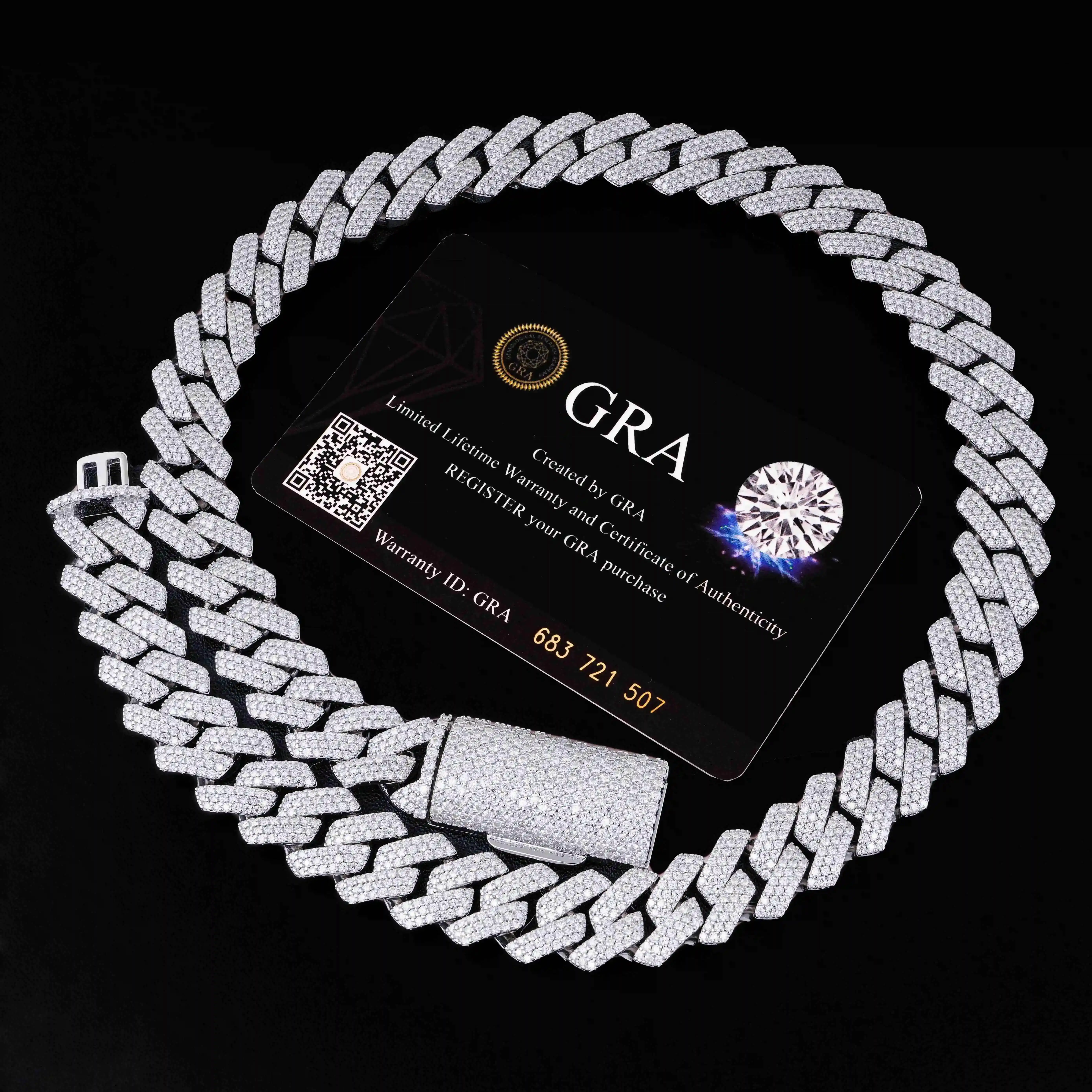 Luxury Fashion Jewelry Iced Out Moissanite Diamond Cuban Link 925 Sterling Sliver Hip Hop Cuban Chain Necklace Men Custom.
Luxury Fashion Jewelry Iced Out Moissanite Diamond Cuban Link 925 Sterling Sliver Hip Hop Cuban Chain Necklace Men Custom.