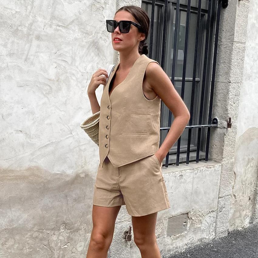 V-neck 2 Two Piece Matching Sets For Women 2024Spring Summer Women Solid Khaki Office Shorts Set Outfits
V-neck 2 Two Piece Matching Sets For Women 2024Spring Summer Women Solid Khaki Office Shorts Set Outfits