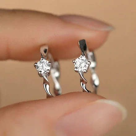 Real 925 Sterling Silver Mini Zircon Twisted Mobius Round Hoop Earring for Women Minimalist Classic Fine Jewelry Accessories
Real 925 Sterling Silver Mini Zircon Twisted Mobius Round Hoop Earring for Women Minimalist Classic Fine Jewelry Accessories