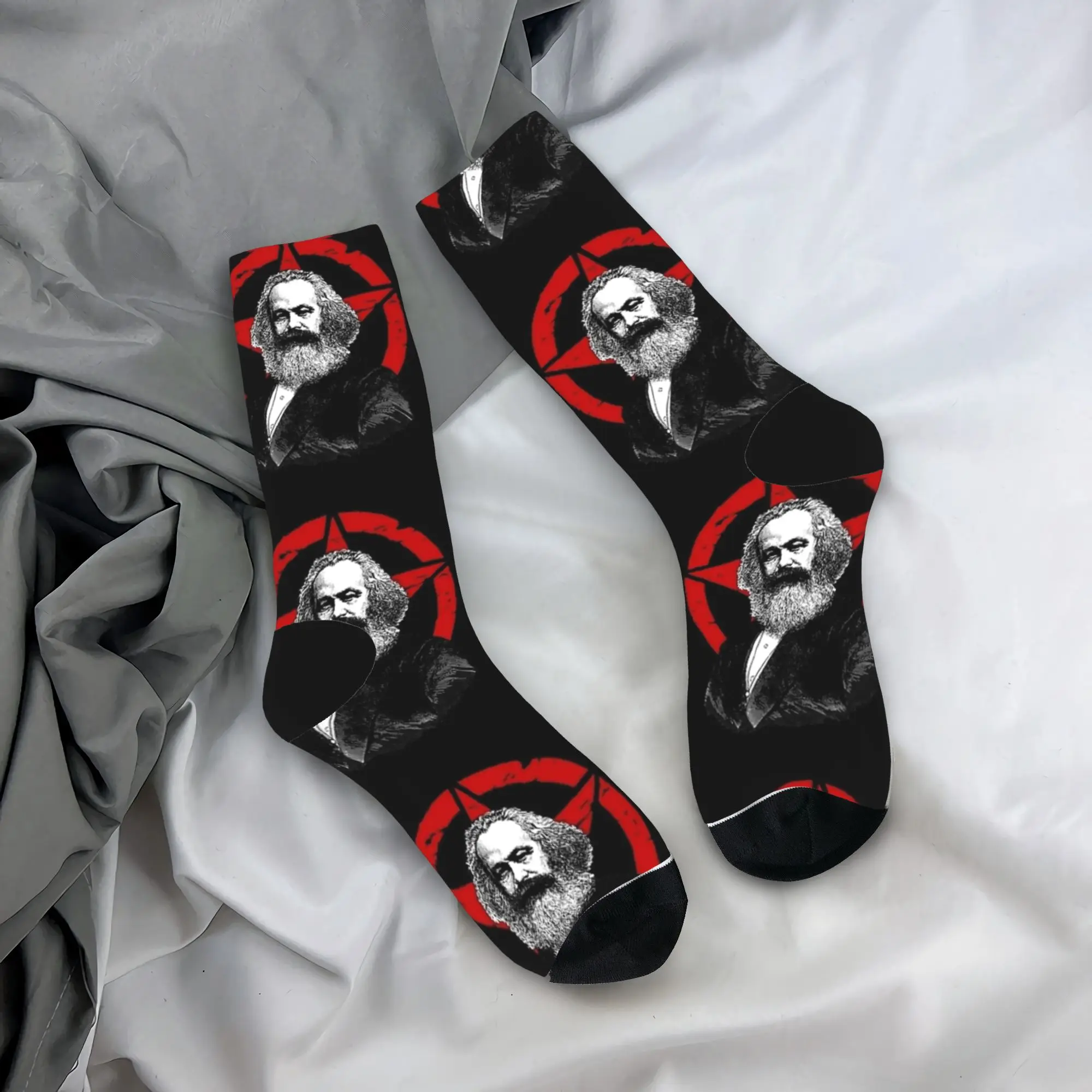 Karl Marx, чулки с красной звездой в стиле ретро, повседневные носки, мужские дышащие носки, осенние антибактериальные носки для скейтборда, подарок
Karl Marx, чулки с красной звездой в стиле ретро, повседневные носки, мужские дышащие носки, осенние антибактериальные носки для скейтборда, подарок