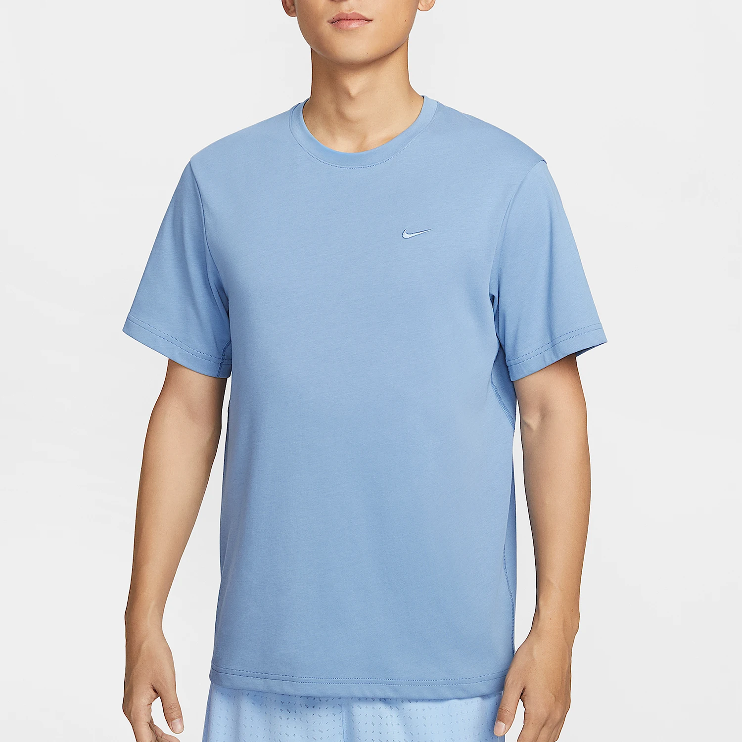 Nike Authentic Dri-FIT Primary Men's Breathable Training T-Shirt DV9832-486
Nike Authentic Dri-FIT Primary Men's Breathable Training T-Shirt DV9832-486